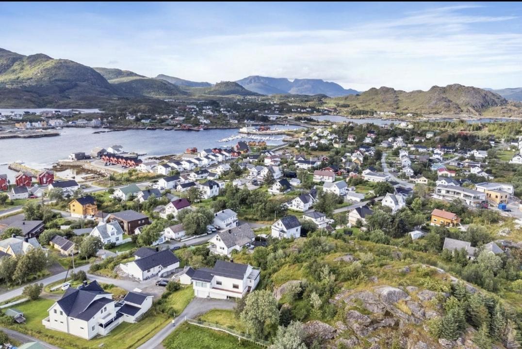 Your Place To Stay In Lofoten At Our Family House! Ballstad Eksteriør bilde